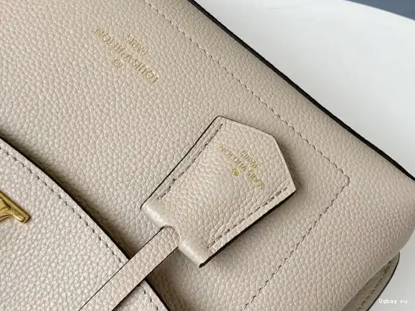 MM VUITTON LOCKME LOUIS EVER BB 0527